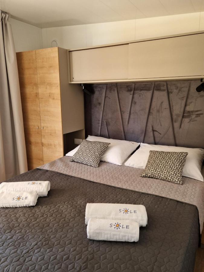 Mobile Home Sole Biograd Na Moru Exterior foto